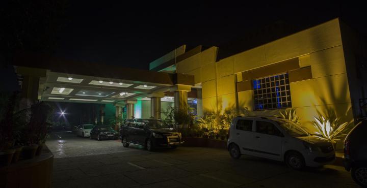 Hotel Yamuna View Agra  Exteriör bild